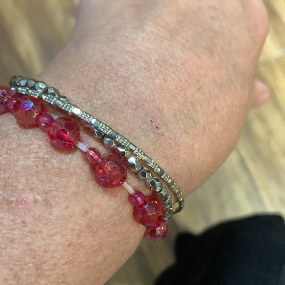 Three bracelets - Picture 2 of 5